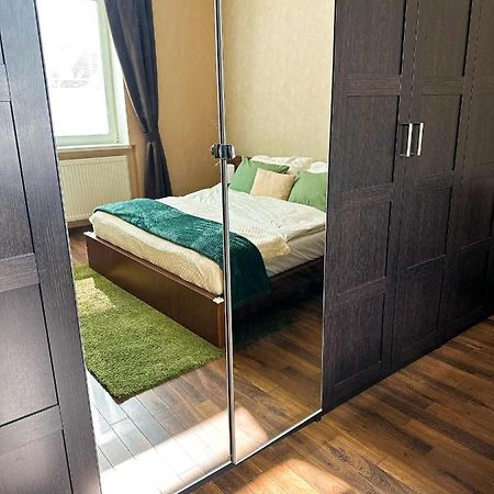 Spacious City Centre Apartment 브라티슬라바 외부 사진